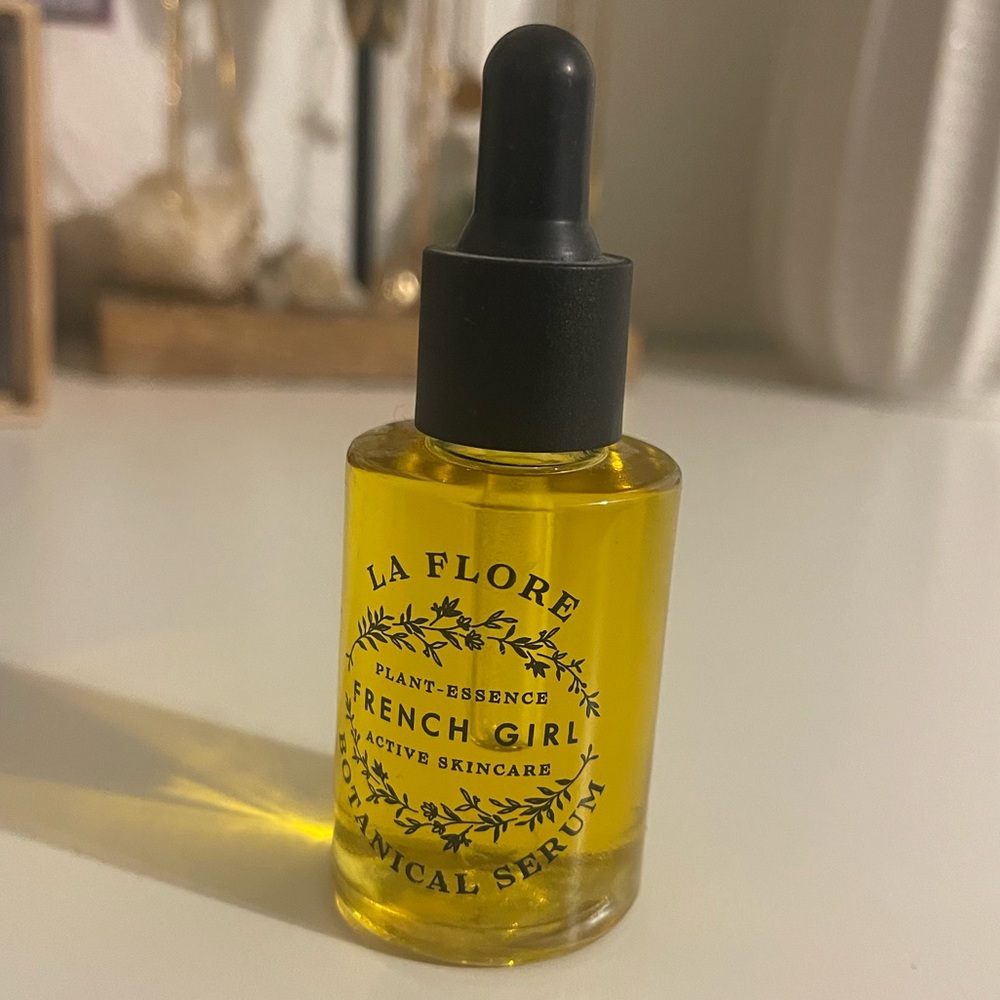 French Girl La Flore Botanical Serum
